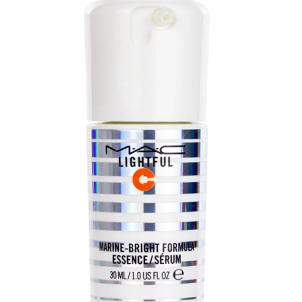 MAC // lightful c marine-bright essence / serum